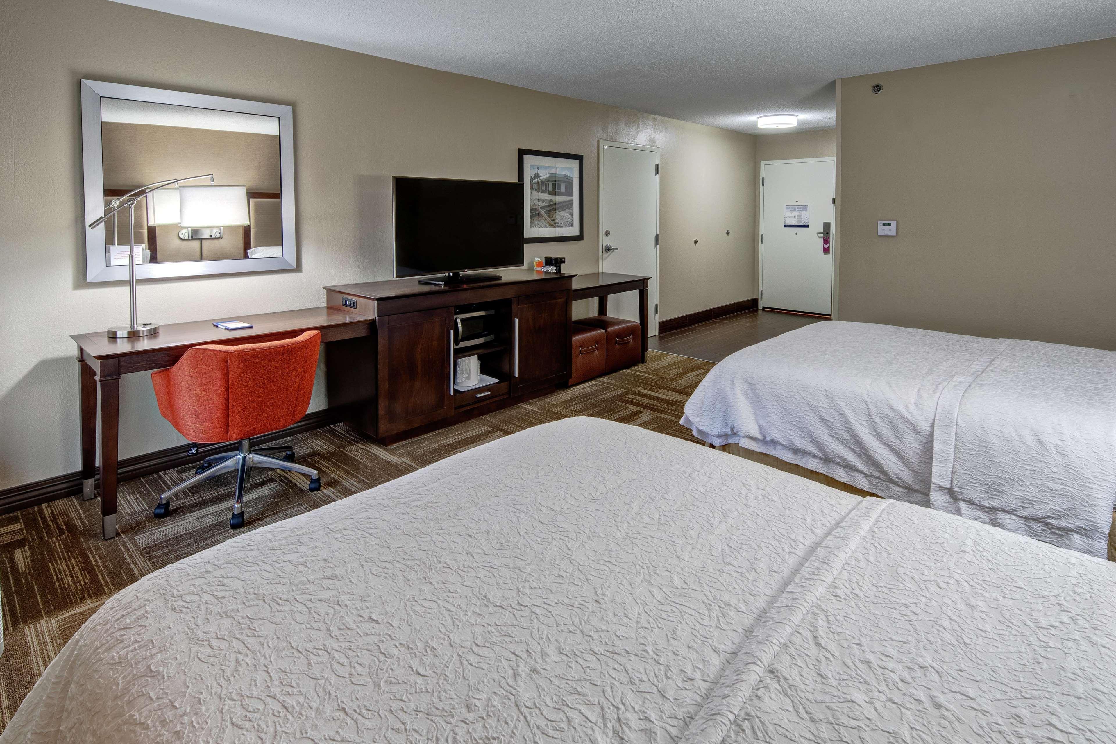 Hampton Inn Corinth Екстериор снимка