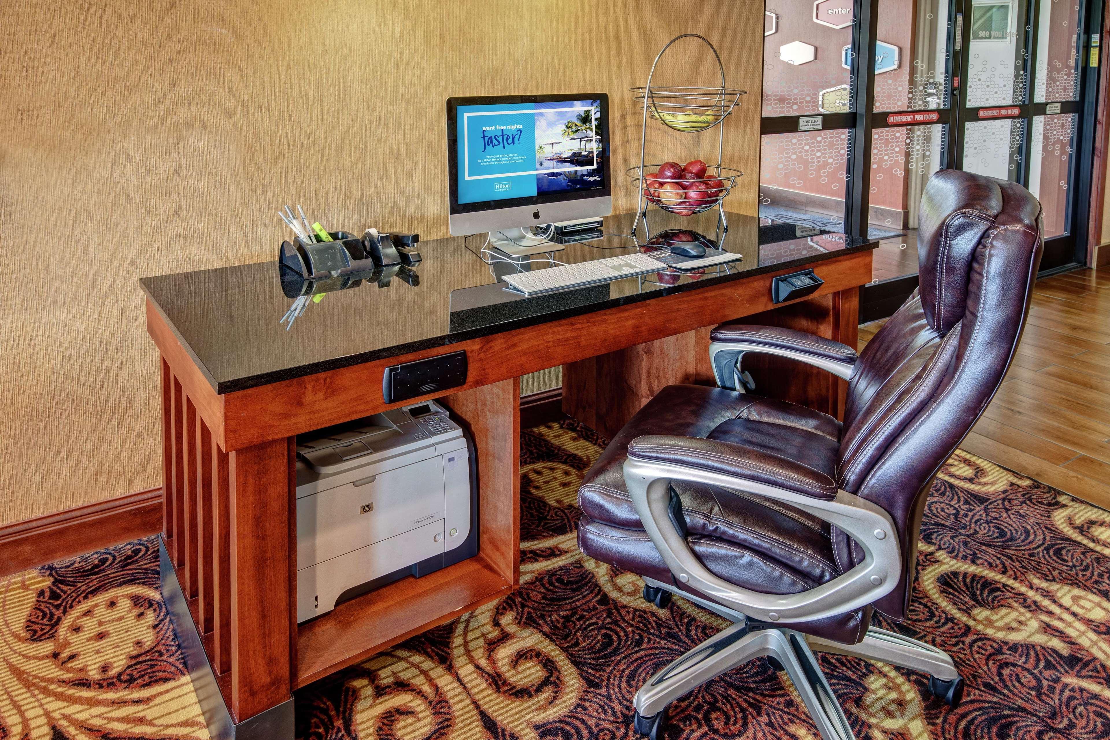 Hampton Inn Corinth Екстериор снимка