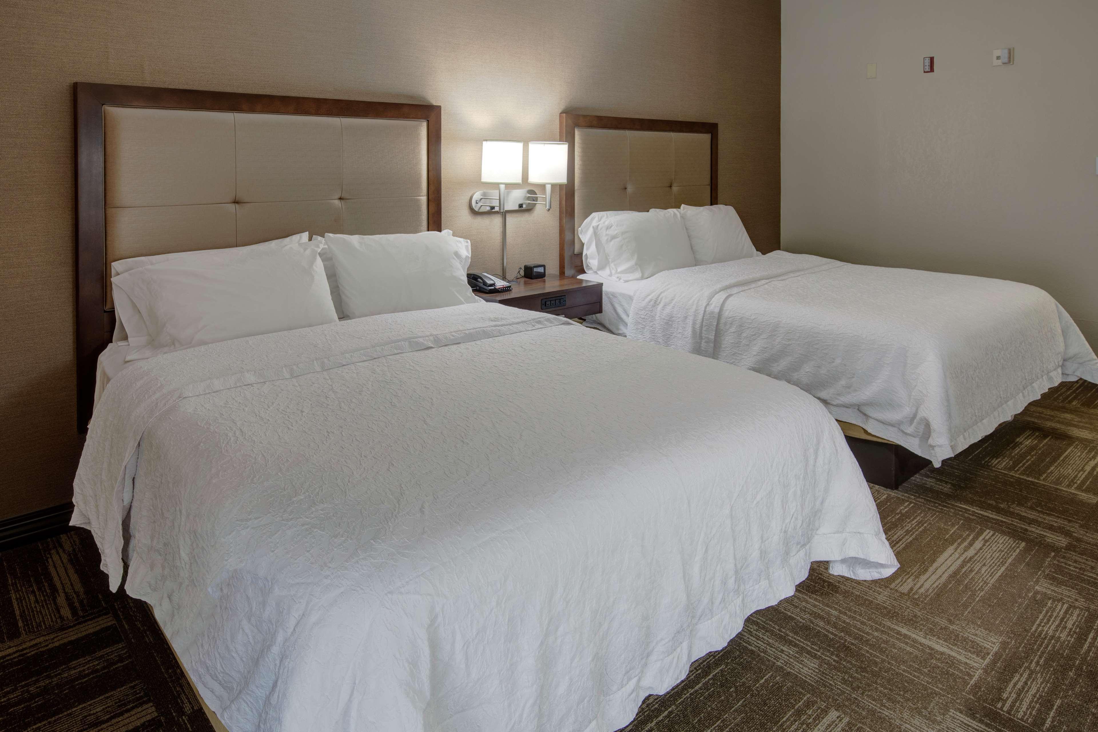 Hampton Inn Corinth Екстериор снимка