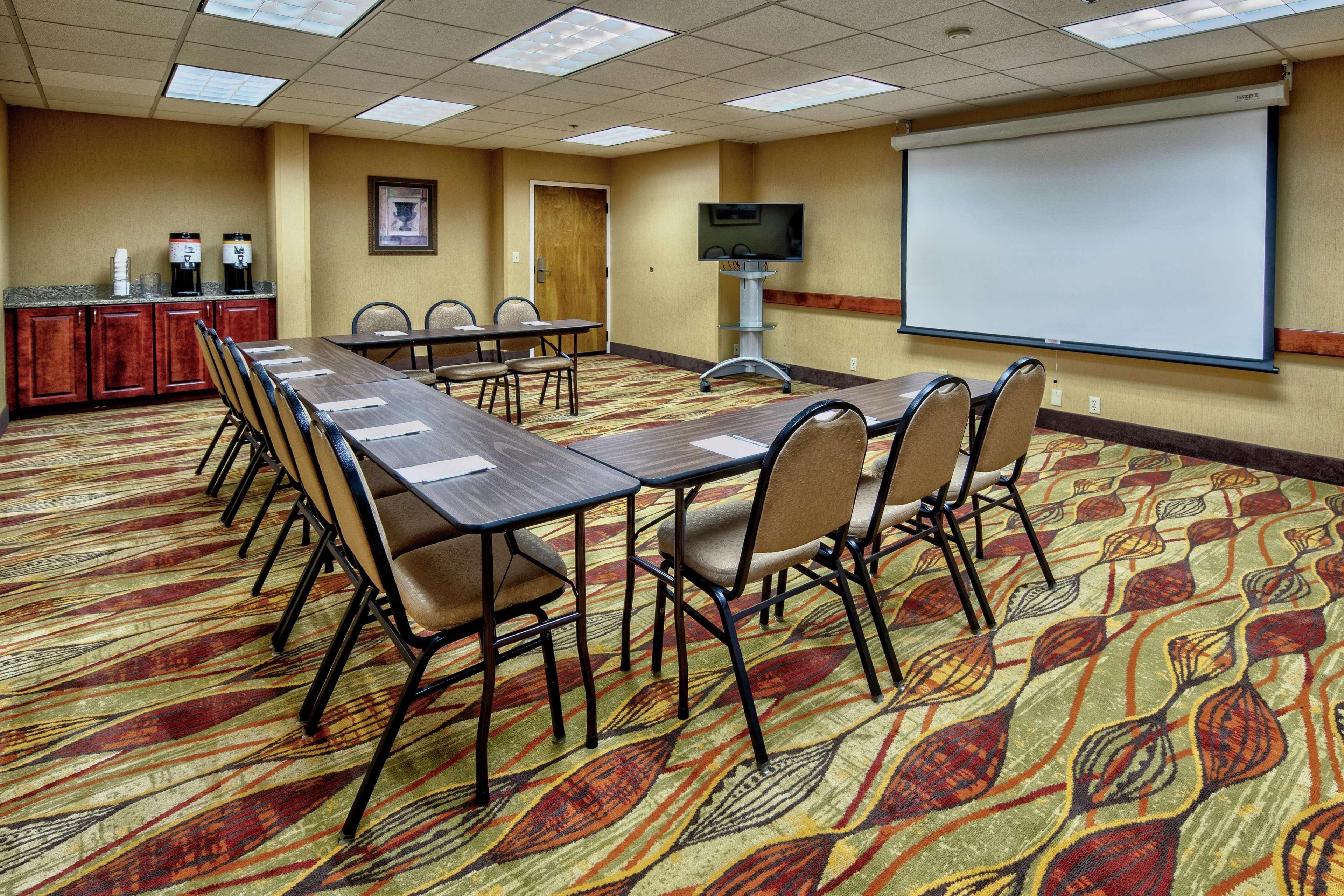 Hampton Inn Corinth Екстериор снимка