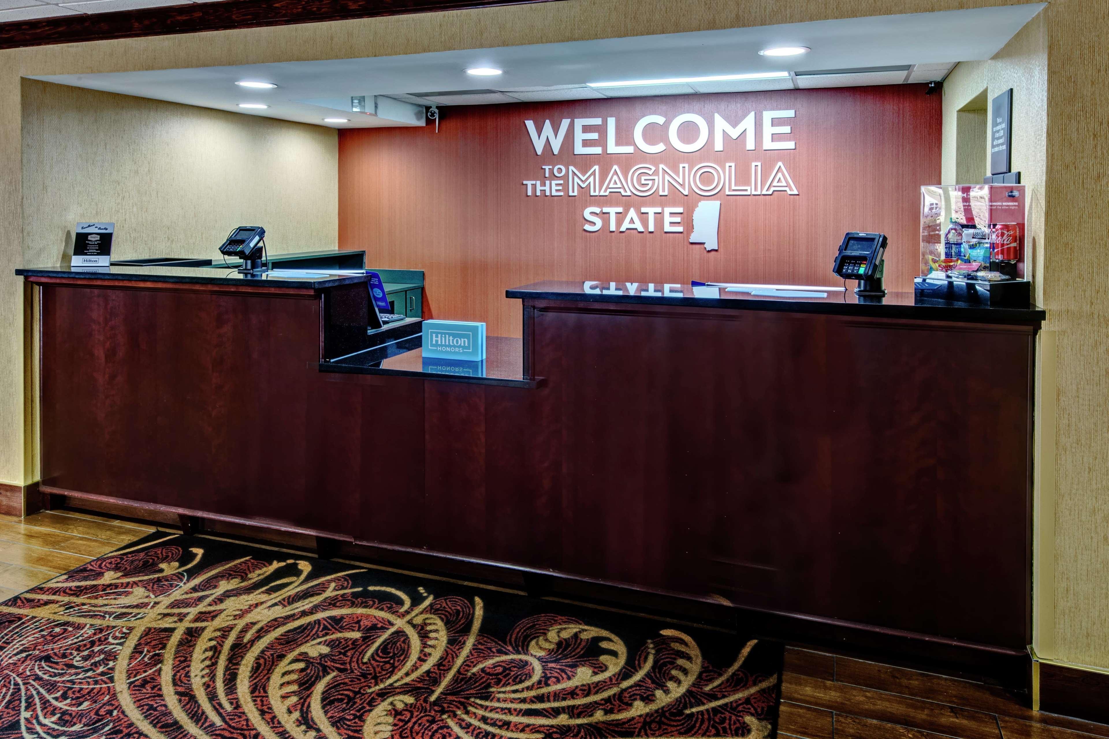 Hampton Inn Corinth Екстериор снимка