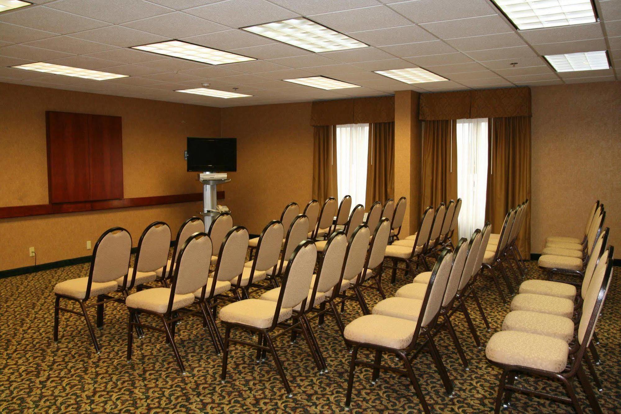 Hampton Inn Corinth Съоръжения снимка